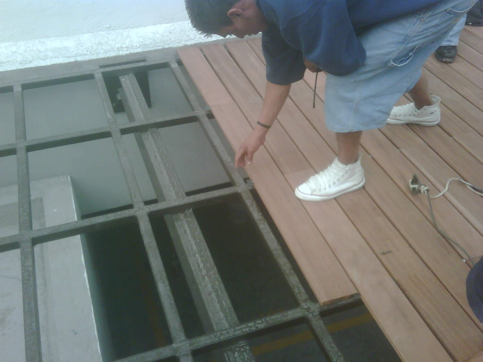 Amnool, innovaci�n, fabricaci�n y comercializaci�n de sistemas de ambientaci�n, dise�o y construcci�n para acabados y muebles de interiores y exteriores