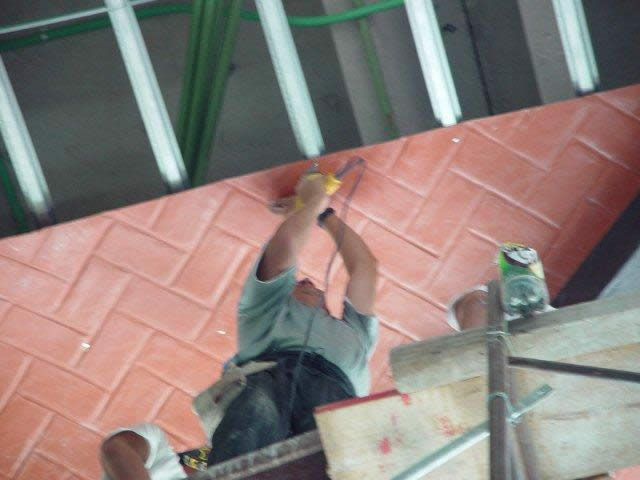 Amnool, innovaci�n, fabricaci�n y comercializaci�n de sistemas de ambientaci�n, dise�o y construcci�n para acabados y muebles de interiores y exteriores