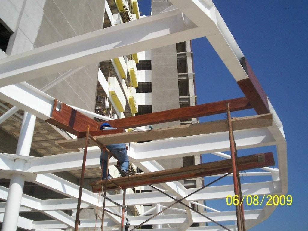 Amnool, innovaci�n, fabricaci�n y comercializaci�n de sistemas de ambientaci�n, dise�o y construcci�n para acabados y muebles de interiores y exteriores